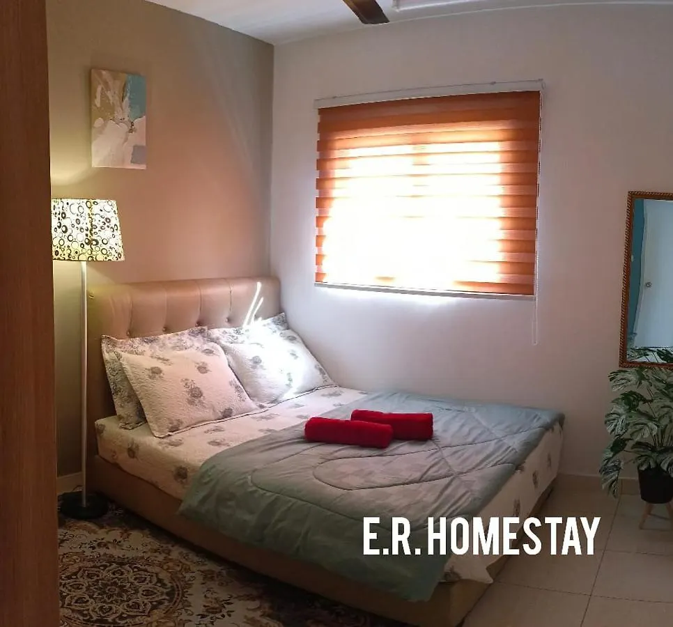 Er Homestay For Family Transit Nearby Klia 세팡 아파트